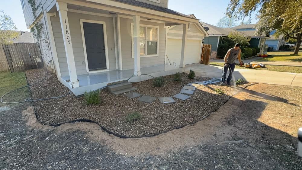 Gallery photos for Front Yard Landscaping in Manor, Tx: Image #3